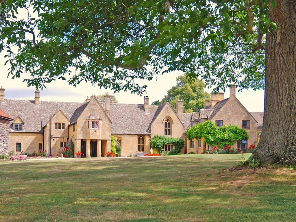 Отель Abbots Grange Manor House (Adults Only) Броадвэй Экстерьер фото